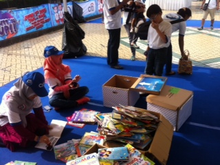 Donasi 1000 Buku dari Citibank untuk Taman Bacaan Pelangi