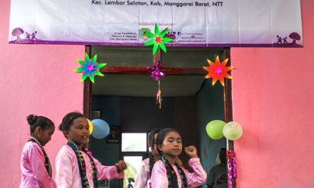 Inaugurating the 54th Library at SDI Kakor, West Manggarai, NTT