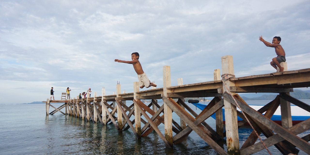 Tak Kenal Lelah di Pulau Messah