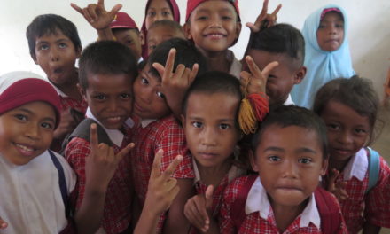 Taman Bacaan Pelangi Berlabuh di Pulau Buton, Sulawesi Tenggara