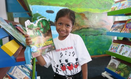 Kabar dari Sumba : Peresmian Perpustakaan Taman Bacaan Pelangi ke #83 di SDM Payeti 2