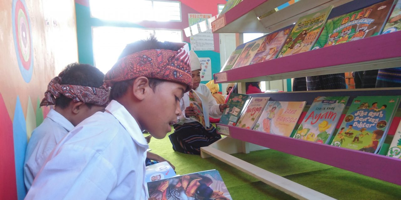 WITH FLYING COLORS: INAUGURATION OF THE 97TH #TBPELANGI LIBRARY AT SDI METINUMBA 1, ENDE ISLAND, ENDE DISTRICT