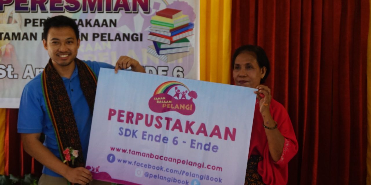 Inauguration of the 85th Taman Bacaan Pelangi Library at SDK Ende 6, Ende, Flores, NTT