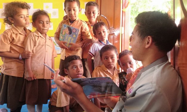 DATANG, BACA & NIKMATI CERITA. : INAGURASI DARI PERPUSTAKAAN #TBPELANGI KE-103 DI SDK DETUMBAWA, KECAMATAN ENDE TIMUR, KABUPATEN ENDE.