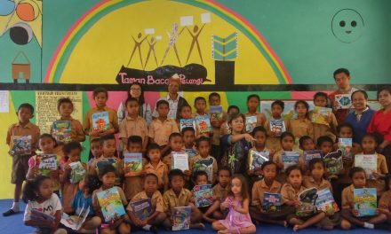 Peresmian Perpustakaan Taman Bacaan Pelangi ke-101 di SD Katholik St. Philipus Tanajea, Ende, Flores, NTT