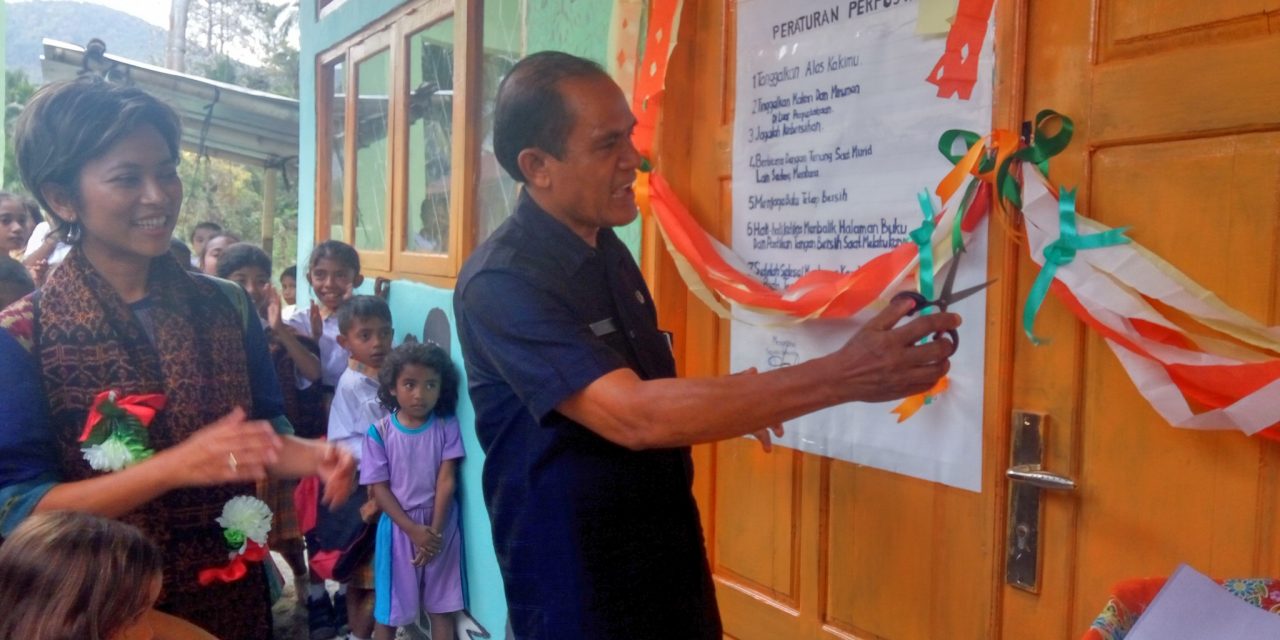 Peresmian Perpustakaan Taman Bacaan Pelangi ke-102 di SD Katholik Puukou, Ende, Flores, NTT