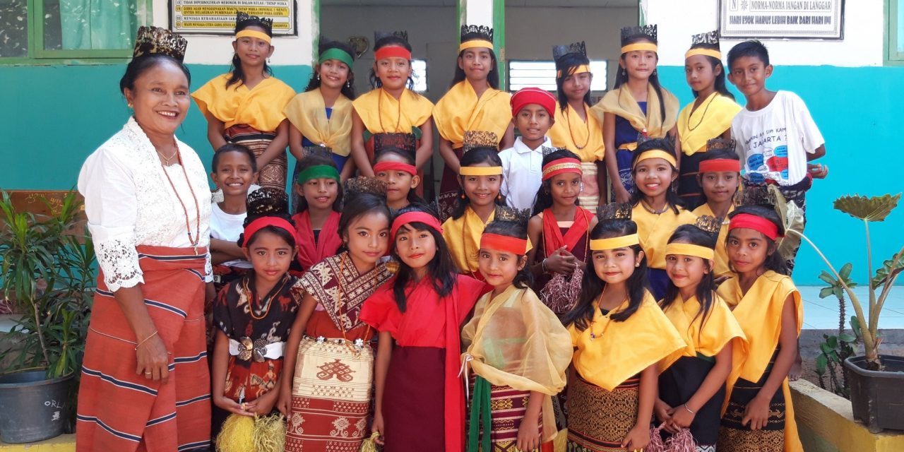 The Warmth of the Inauguration of the Third Library in East Sumba