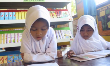 Cerita dari Sumbawa: Sepasang Sahabat Sama-sama Cinta Buku