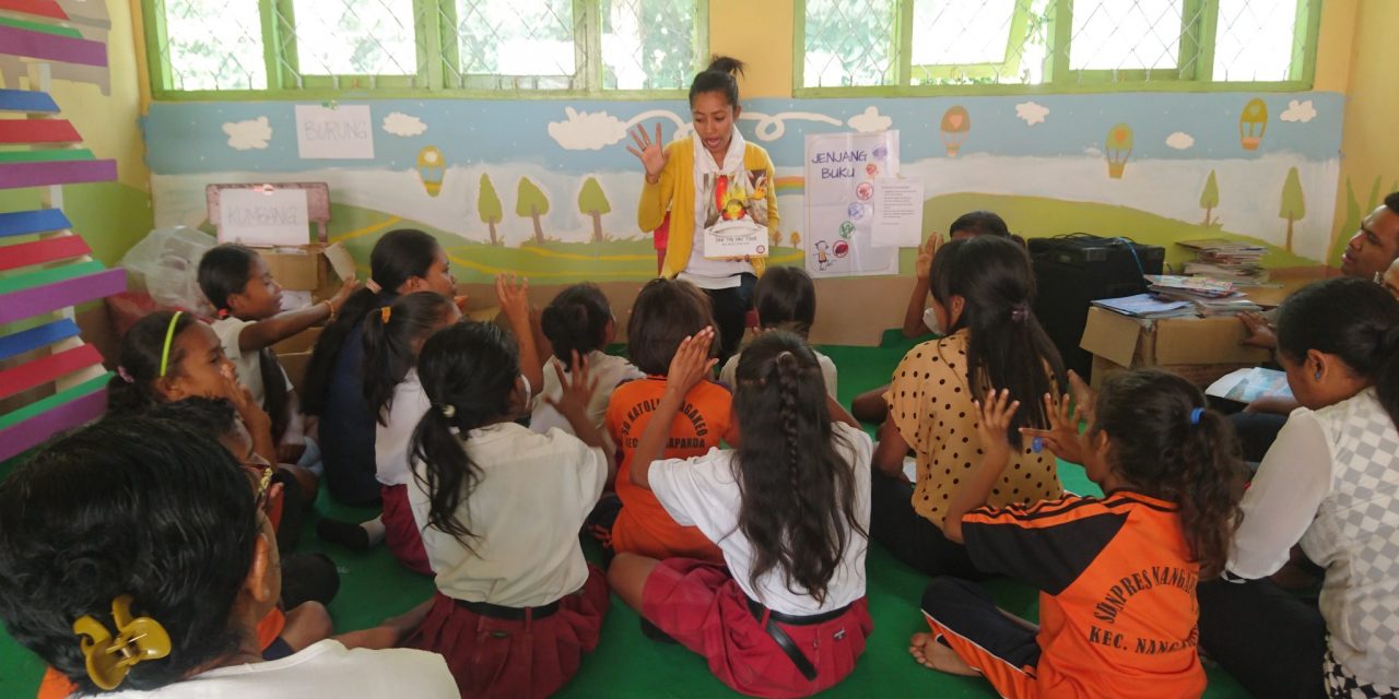 Orientasi Jam Kunjung Perpustakaan : Belajar Menjadi Kanak-kanak.