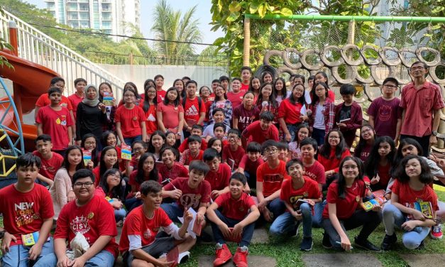 33 Million Donation From “Di Kaki Langit” Book Writers