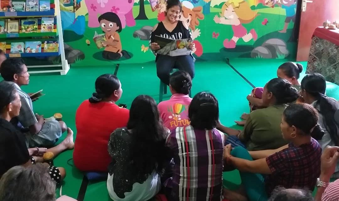 Pelatihan Membaca Lantang Untuk Orangtua Di Sekolah Mitra Taman Bacaan Pelangi