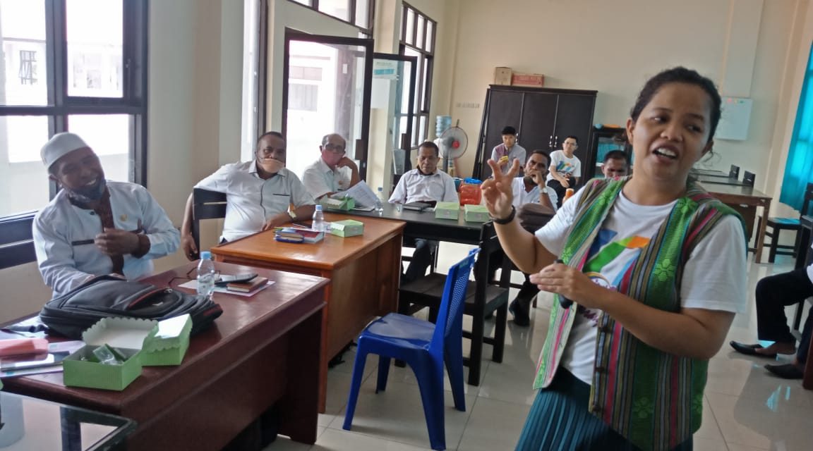 Pelatihan Literacy Cloud untuk Pengawas Sekolah di Ende