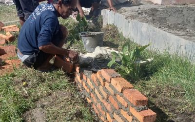 Gotong Royong Alumni dan Remaja Masjid untuk Merenovasi Perpustakaan di SDN Kaburea, Nagekeo.