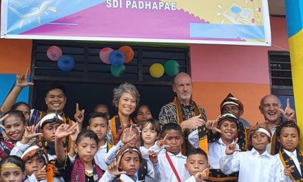 Meriahnya Peresmian Perpustakaan Ramah Anak di SDI Padhapae, Nagekeo.