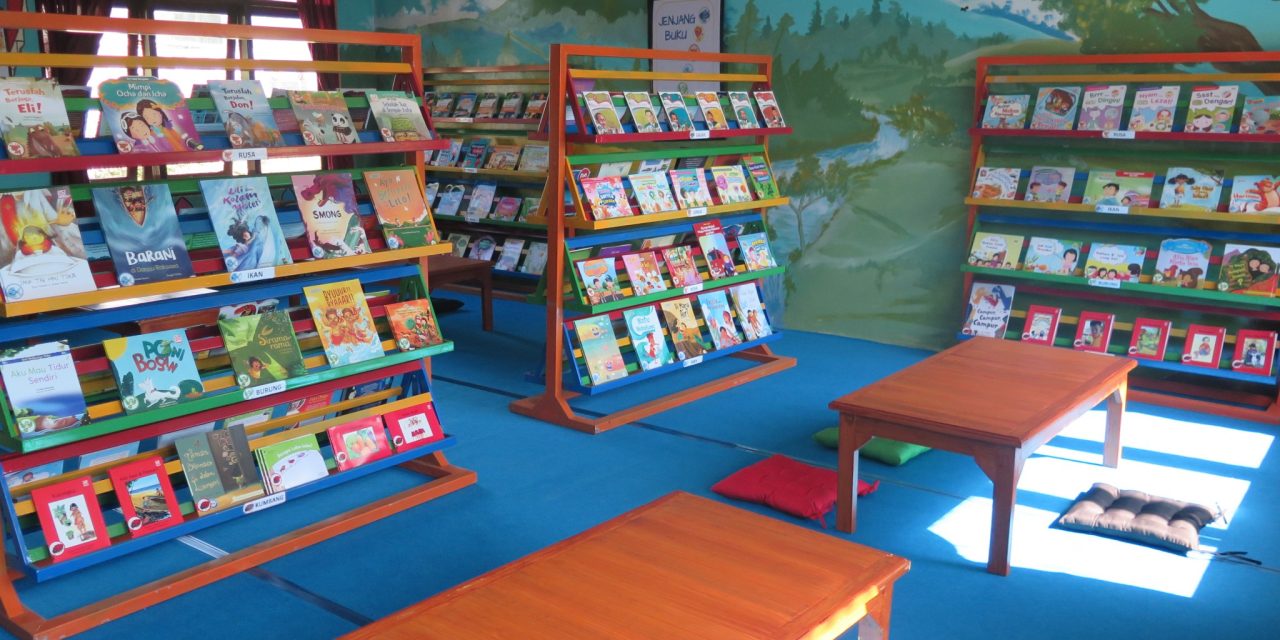 Warna baru literasi, Perpustakaan Ramah Anak hadir di Maukeli