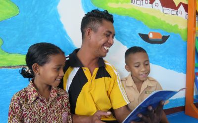 Kisah Pak Arto, Pustakawan Penggerak Literasi di SDI Padhapae