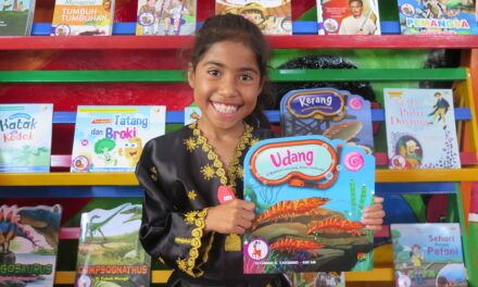 Kolaborasi Mewujudkan Perpustakaan Ramah Anak untuk Meningkatkan Giat Literasi di SDN Aegela