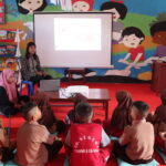 Membaca Seru dengan Buku Digital:  Pelatihan Literacy Cloud bersama Guru-guru SDN Pammulukang, Mamuju