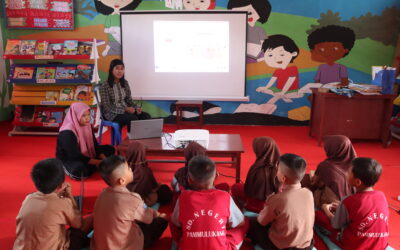 Fun Reading with Digital Books: Literacy Cloud Training at Pammulukang Elementary School, Mamuju
